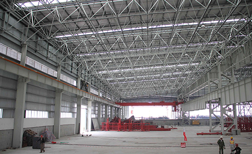 山东青岛钢结构厂房在安装的过程中出现的问题