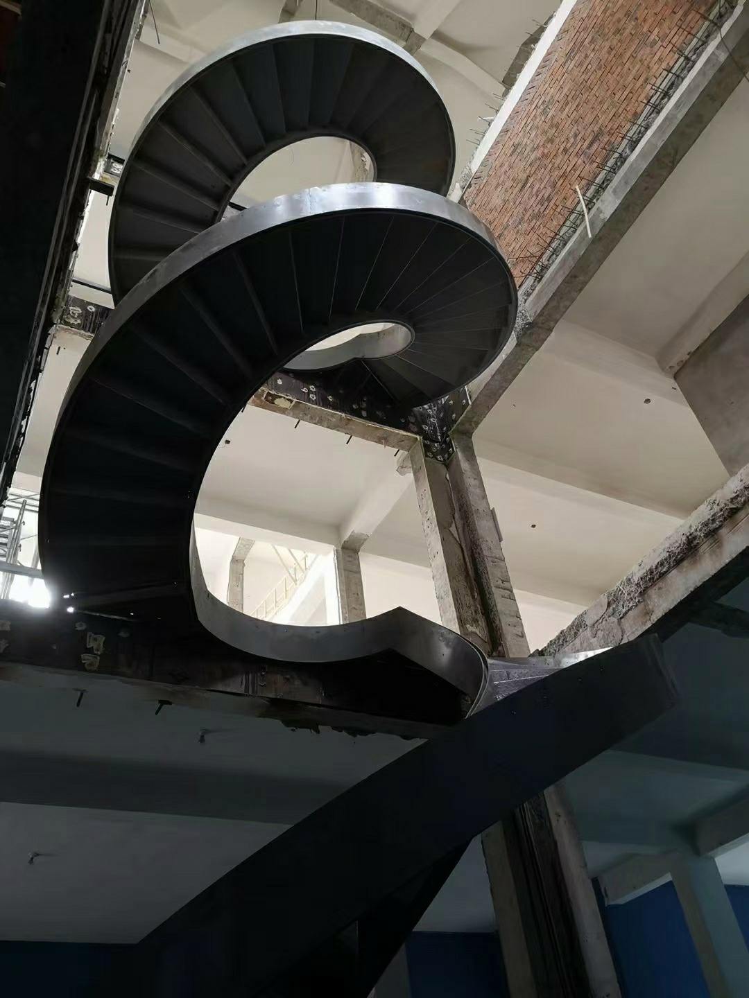 山东旋转楼梯厂家教你如何丈量测量楼梯